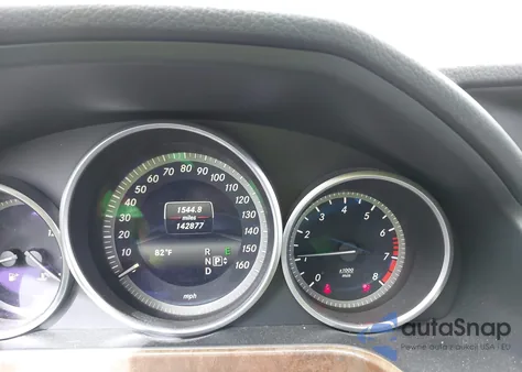 2014 Mercedes-Benz E 350 4Matic z USA, uszkodzony, nr VIN WDDHF8JB8EA881330